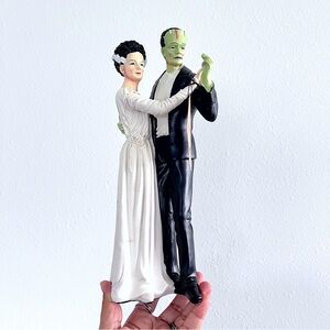 Hallow’s Eve Bride of Frankenstein and Frankenstein Halloween Figurine